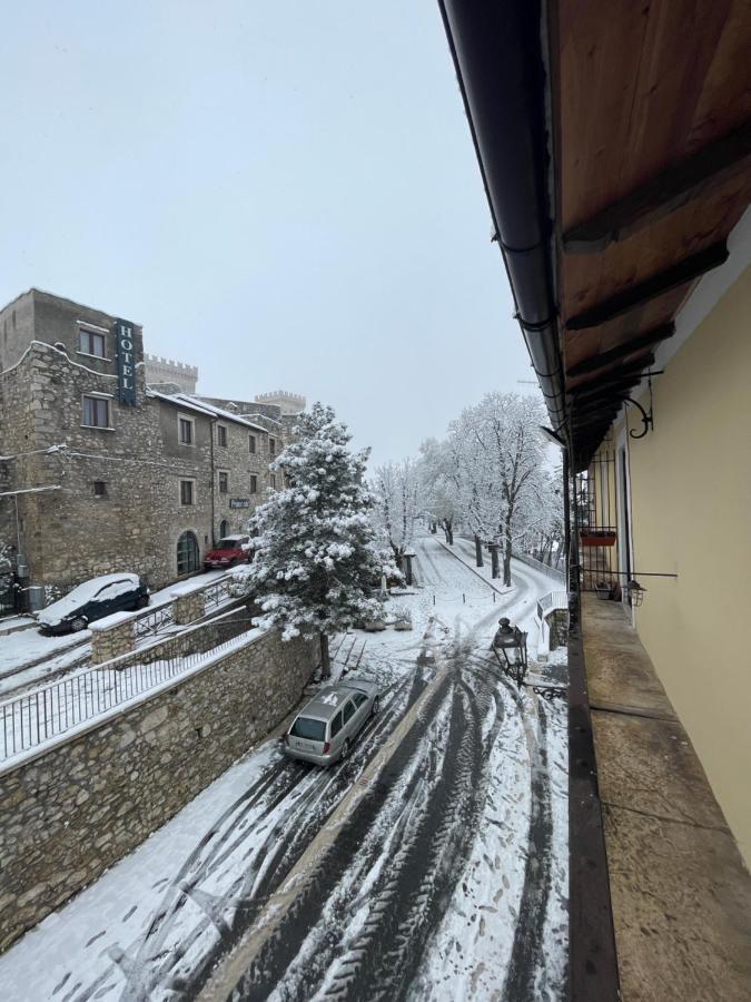 B&B Lorenzo Il Magnifico Celano Exteriör bild